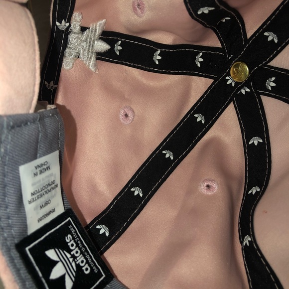 Pink adida hat - Picture 2 of 3